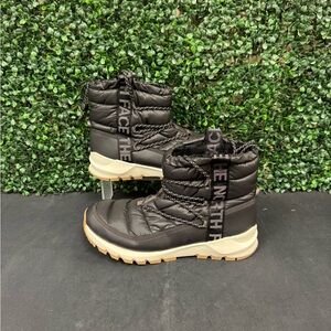 The North Face Women's THERMOBALL Lace Up Waterproof Boots - W10